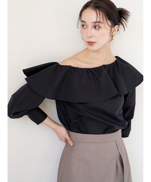 Stylevoice for xxx（スタイルヴォイスフォー）の「ワンショルダーラッフルカラーブラウス（シャツ/ブラウス・レディース・ブラック/ホワイト/ライトブルー・FREE）」の14枚目の写真