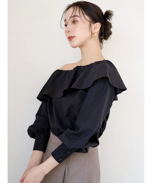 Stylevoice for xxx（スタイルヴォイスフォー）の「ワンショルダーラッフルカラーブラウス（シャツ/ブラウス・レディース・ブラック/ホワイト/ライトブルー・FREE）」の15枚目の写真