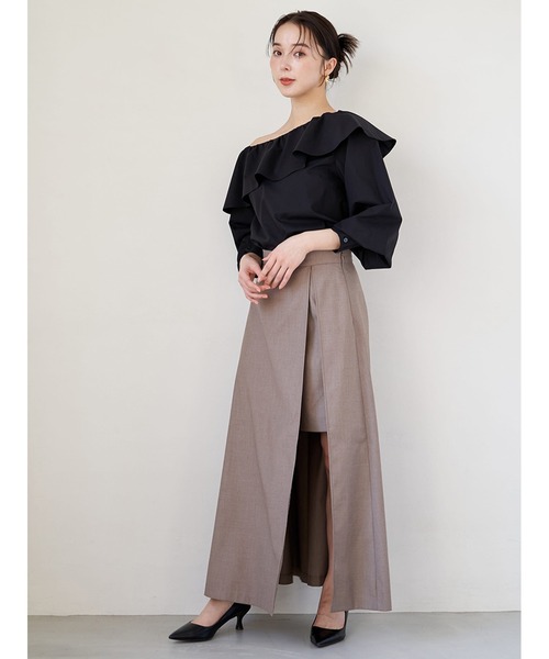 Stylevoice for xxx（スタイルヴォイスフォー）の「ワンショルダーラッフルカラーブラウス（シャツ/ブラウス・レディース・ブラック/ホワイト/ライトブルー・FREE）」の17枚目の写真