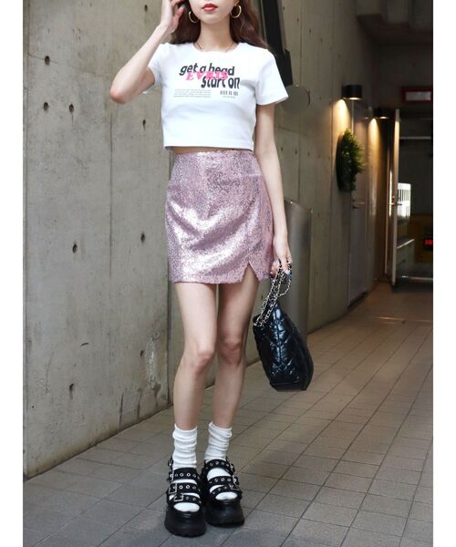 EVRIS（エヴリス）の「スパンコールミニスカート（スカート・レディース・シルバー/ピンク・MEDIUM/SMALL）」の3枚目の写真