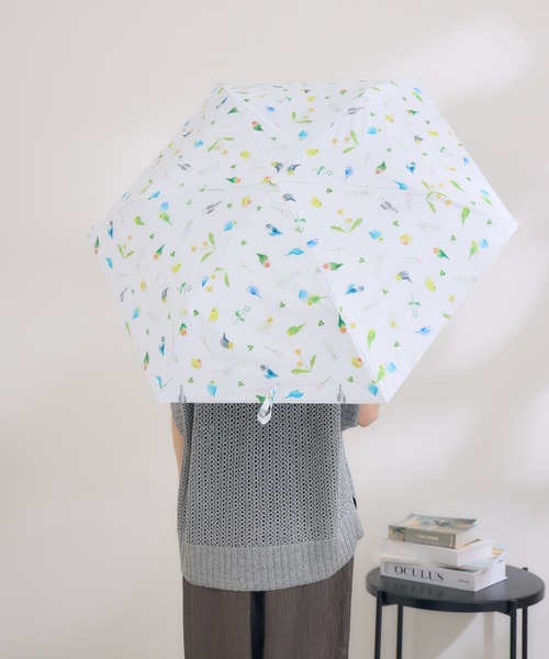 nifty colors(ニフティーカラーズ)の「【KATHARINE ROSS】nifty colors 完全遮光 晴雨兼用 小鳥柄スレンダーミニ 日傘(折りたたみ傘・レディース・ネイビー/オフホワイト・MEDIUM)」の8枚目の写真