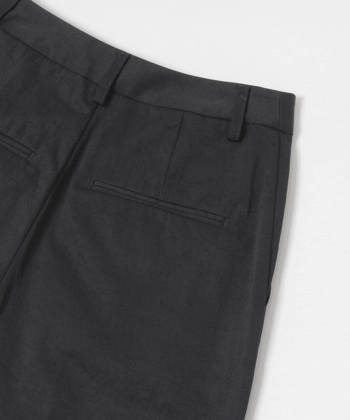 URBAN RESEARCH（アーバンリサーチ）の「ソフトツイルタックワイドパンツ（その他パンツ・レディース・グリーン系その他/ブラック・36/40/38）」の4枚目の写真