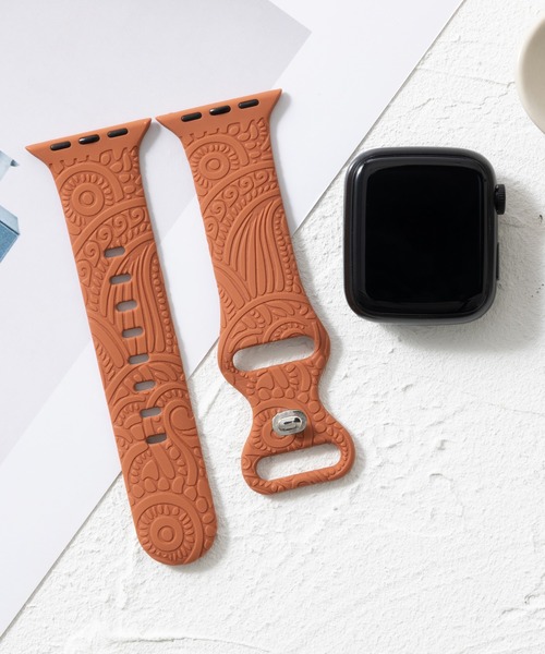 emonique(エモニーク)の「シリコン製 Apple Watch バンド スマートウォッチバンド【38/40/41/42/44/45/49mm対応】(デジタル腕時計・レディース・ミント/パープル/ワインレッド/ホワイト/グリーン/テラコッタ/ピンク/ライトピンク/ブラック/スモークピンク/ブルー/グレー/オフホワイト・42/38)」の5枚目の写真