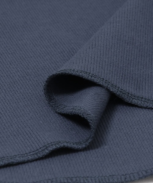 URBAN RESEARCH（アーバンリサーチ）の「『MADE IN JAPAN』リブタンクトップ（タンクトップ・レディース・チャコールグレー/ブルー系その他/ホワイト/シルバー・FREE）」の22枚目の写真