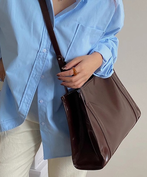 Dita Muaj.（ディータムアージュ）の「【A4対応】レトロショルダーレザーバッグ（ショルダーバッグ・レディース・ブラウン/ブラック・FREE）」の2枚目の写真