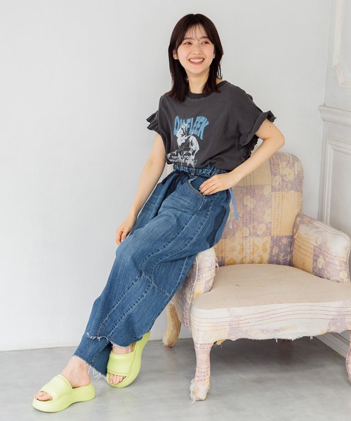 niko and...(ニコアンド)の「アソートフリルロックTEE(Tシャツ/カットソー・レディース・ライトグレー/チャコール/オフホワイト/ブルー/ブラック・MEDIUM/LARGE)」の10枚目の写真