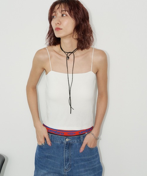 Auntie Rosa Holiday（アンティローザホリデー）の「カップ付きバックオープンデザインキャミ（キャミソール・レディース・ベージュ/オフホワイト/ブラック・FREE）」の6枚目の写真