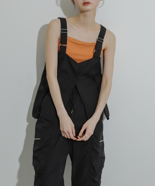 Uiscel(ユイセル)の「Uiscel ビックポケットベスト(ベスト・レディース・オレンジ/ブラック/ライトベージュ・ONE)」の1枚目の写真