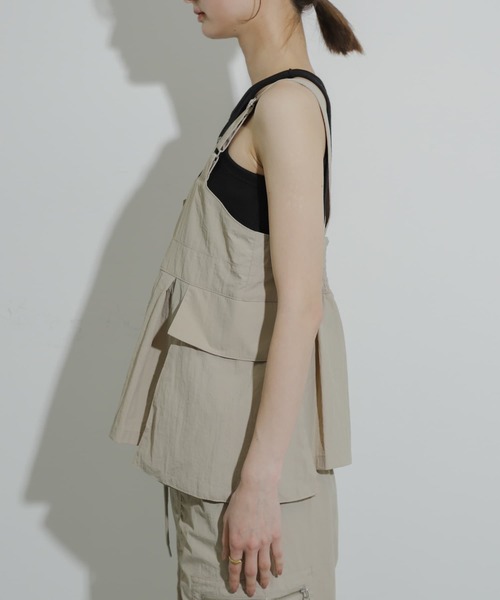 Uiscel(ユイセル)の「Uiscel ビックポケットベスト(ベスト・レディース・オレンジ/ブラック/ライトベージュ・ONE)」の17枚目の写真