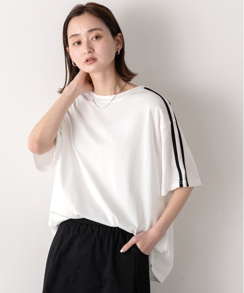ad thie(アドティエ)の「サイドライン スムースTシャツ(Tシャツ/カットソー・レディース・ブラック/杢グレー/オフホワイト/ラベンダー/ブラウン・FREE)」の8枚目の写真