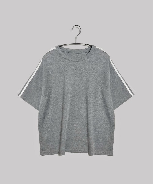 ad thie(アドティエ)の「サイドライン スムースTシャツ(Tシャツ/カットソー・レディース・ブラック/杢グレー/オフホワイト/ラベンダー/ブラウン・FREE)」の13枚目の写真