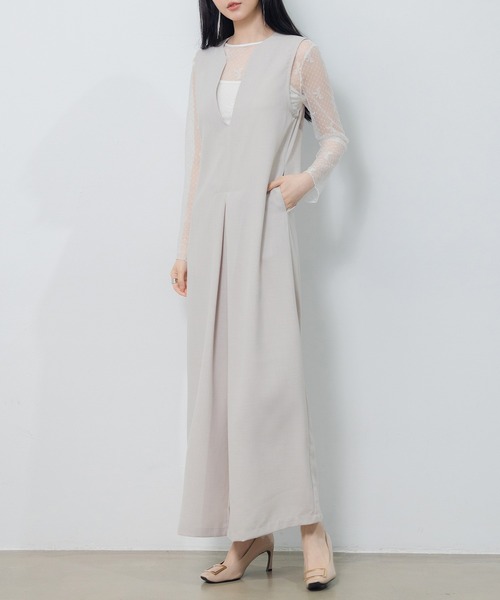 SAISON DE PAPILLON（セゾンドパピヨン）の「IラインシルエットVネックサロペット（サロペット/オーバーオール・レディース・ブラック/アイボリー/チャコール・M）」の14枚目の写真