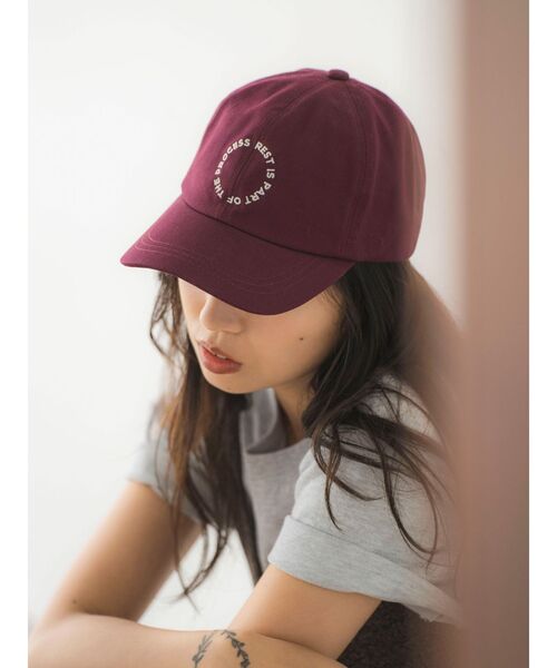 Ungrid（アングリッド）の「エンブロイダリーデザインキャップ（キャップ・レディース・ブラック/ブルー/アイボリー/ボルドー・FREE）」の5枚目の写真