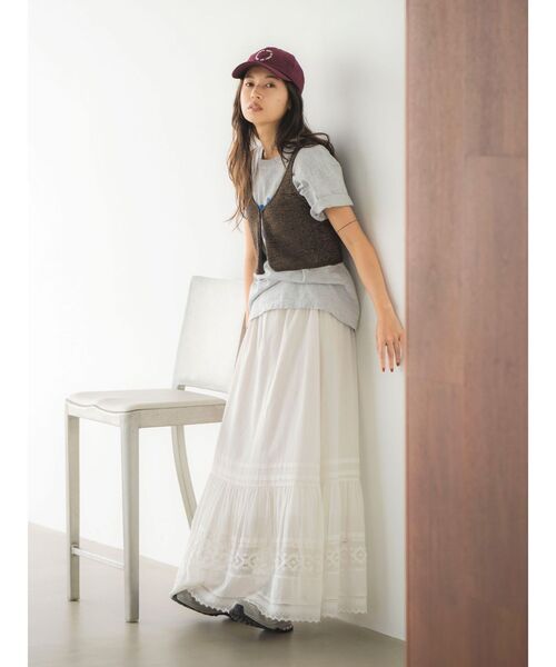 Ungrid（アングリッド）の「エンブロイダリーデザインキャップ（キャップ・レディース・ブラック/ブルー/アイボリー/ボルドー・FREE）」の8枚目の写真