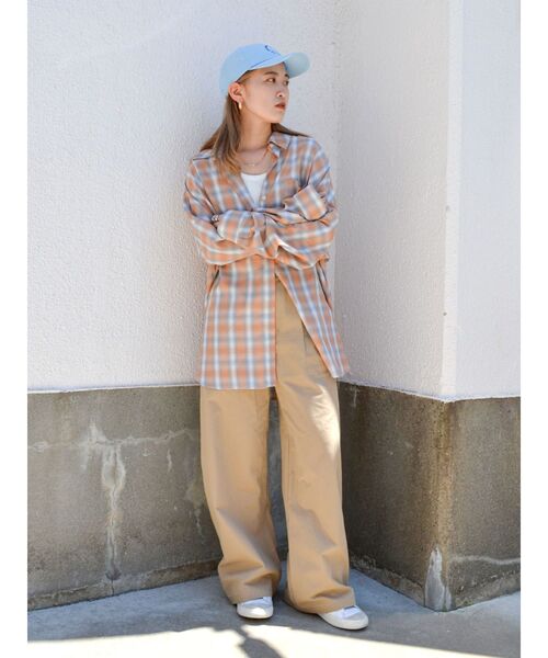 Ungrid（アングリッド）の「エンブロイダリーデザインキャップ（キャップ・レディース・ブラック/ブルー/アイボリー/ボルドー・FREE）」の15枚目の写真