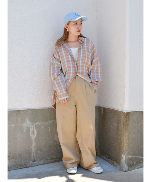 Ungrid（アングリッド）の「エンブロイダリーデザインキャップ（キャップ・レディース・ブラック/ブルー/アイボリー/ボルドー・FREE）」の16枚目の写真