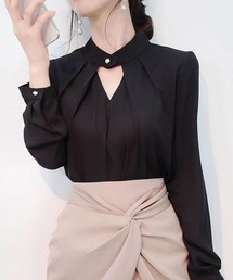 オフィスでもプライベートでも◎ スタンドネックカットアウトピンタックブラウス オフィスカジュアル きれいめカジュアル