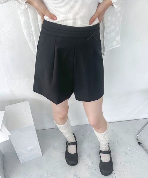 madrepadre(マドレパドレ)の「ミニリボンショートパンツ(その他パンツ・レディース・グレー/ブラック・SMALL/MEDIUM)」の5枚目の写真