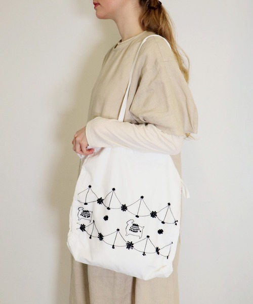 haupia（ハウピア）の「オーロラテントとプロングホーン【バッグ】（トートバッグ・レディース・ブラック/ホワイト×ブラック/グレー・FREE）」の4枚目の写真