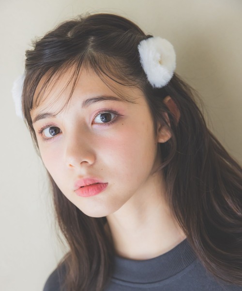 repipi armario(レピピ アルマリオ)の「ファーパッチンピン(ヘアピン・キッズ・ブルー/ベージュ/ホワイト/ピンク・FREE)」の6枚目の写真