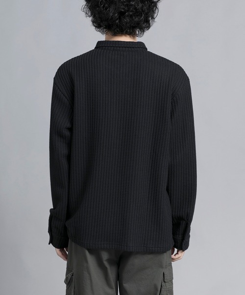 aimoha(アイモハ)の「aimoha men Textured Comfort Polo Sweater(スウェット・メンズ・ブラック/オフホワイト/ダークグレー・MEDIUM/LARGE/X-LARGE/XX-LARGE/XXX-LARGE)」の6枚目の写真