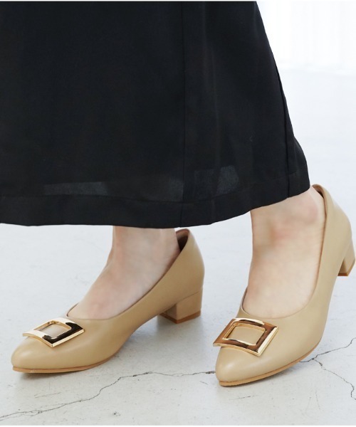 ALETTA（アレッタ）の「ALETTA-ｱﾚｯﾀ- 究極のプレーンパンプス -バックルモチーフ-（パンプス・レディース・ダークブラック/アッシュグレー/ライトグレー/ベージュ/ブラック/グレー・22.5cm/23.0cm/23.5cm/24.0cm/24.5cm/25.0cm）」の6枚目の写真