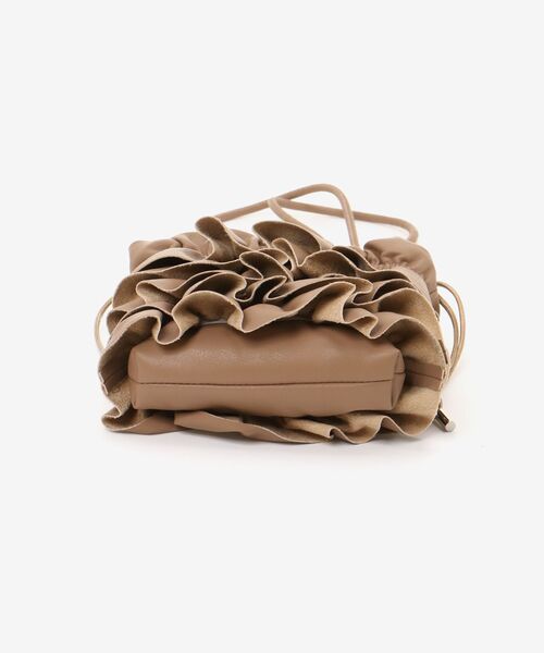 le.coeur blanc（ルクールブラン）の「PUフリルギャザーミニショルダー（ショルダーバッグ・レディース・ブラック/ベージュ・FREE）」の16枚目の写真