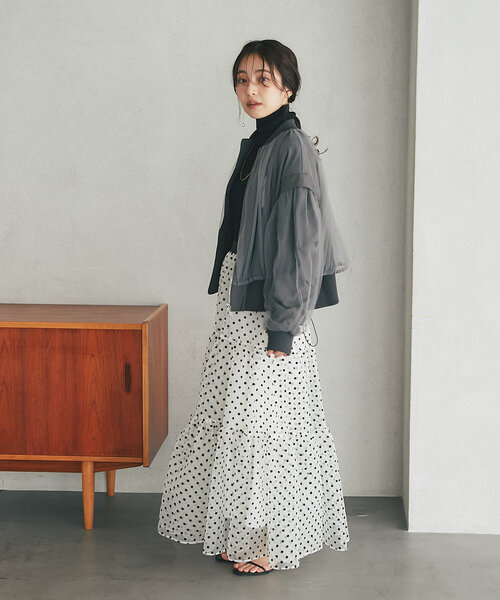 La boutique BonBon（ラブティックボンボン）の「チュールレイヤードブルゾン（ブルゾン・レディース・グレー・FREE）」の9枚目の写真