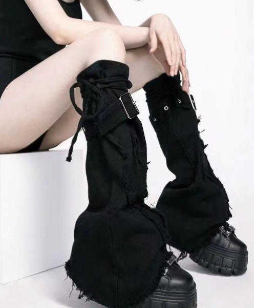 lilful（リルフル）の「ルーズソックス風 デニムレッグウォーマー（レッグウォーマー・レディース・ブルー/ブラック・F）」の5枚目の写真