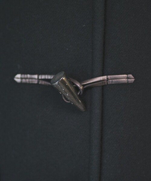 DRESSTERIOR（ドレステリア）の「【ウール混/大人カジュアル】ジロンラムメルトンダッフルコート（ダッフルコート・レディース・ダークパープル/ブラック/パープル系4・34/38/36）」の16枚目の写真