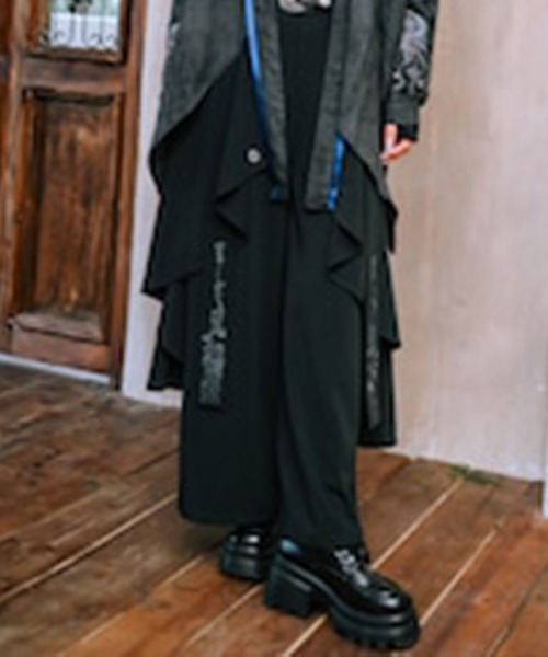 A‘gem 9(エージェムナイン)の「A'GEM/9 × .kom 『古怪舎/グガイシャ』 デザインガウチョパンツ(スラックス・レディース・ブラック・L)」の6枚目の写真