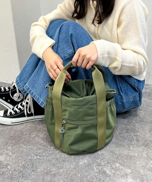 fredy emue（フレディエミュ）の「ドローコードナイロントートバック（ショルダーバッグ・レディース・ベージュ/オリーブ/ブラック・FREE）」の5枚目の写真