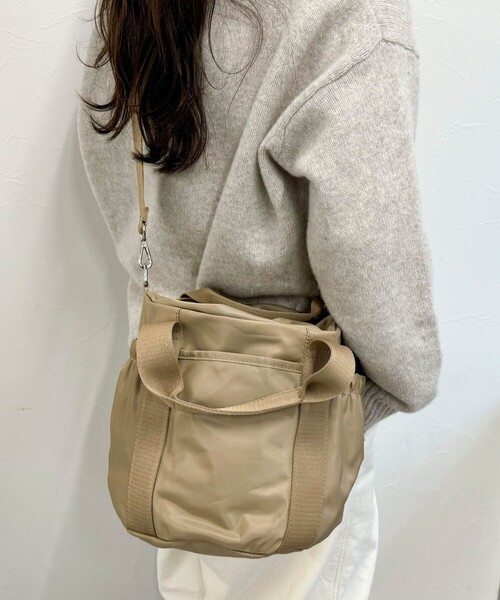 fredy emue（フレディエミュ）の「ドローコードナイロントートバック（ショルダーバッグ・レディース・ベージュ/オリーブ/ブラック・FREE）」の10枚目の写真