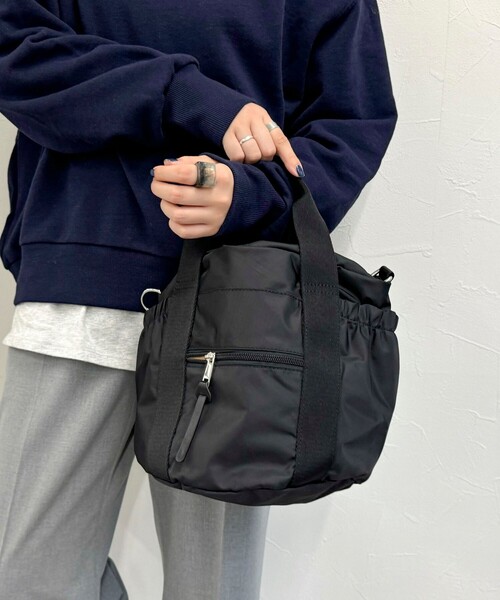 fredy emue（フレディエミュ）の「ドローコードナイロントートバック（ショルダーバッグ・レディース・ベージュ/オリーブ/ブラック・FREE）」の16枚目の写真