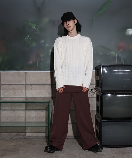 FOLLOWIN（フォロウィン）の「[UNISEX][4color]ケーブルハンドウォーマーラウンドニット（ニット/セーター・レディース・ネイビー/ホワイト/ブラック/カーキ・FREE）」の8枚目の写真