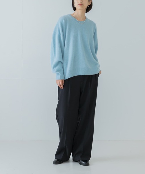 URBAN RESEARCH(アーバンリサーチ)の「FOX/CASHMEREクルーネックニット(ニット/セーター・レディース・ブルー系その他/ライトグレー/チャコールグレー・FREE)」の14枚目の写真