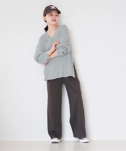 KOBE LETTUCE（コウベレタス）の「[ 田中亜希子さんコラボ ] 選べる2丈 2way付けフリルVネックニットプルオーバー（ニット/セーター・レディース・ブルー系/ベージュ系/ブラック/カーキ・PM/M）」の11枚目の写真