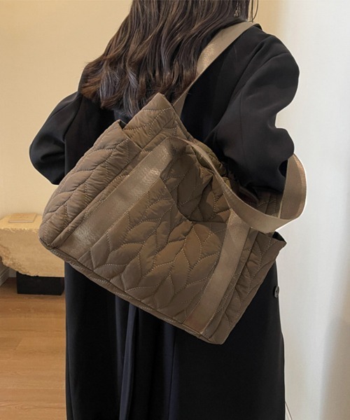 Miniministore(ミニミニストア)の「キルティングトートバッグ 韓国風鞄 軽量(トートバッグ・レディース・ベージュ/オレンジ/ブラウン/オフホワイト/ブラック・FREE)」の4枚目の写真