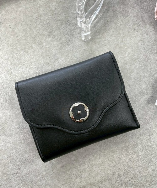 WEGO（ウィゴー）の「WEGO/フラワーレターミニウォレット（財布・レディース・シルバー/ピンク/ブラック/ブラック系その他/ライトピンク/ホワイト・FREE）」の3枚目の写真