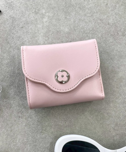 WEGO（ウィゴー）の「WEGO/フラワーレターミニウォレット（財布・レディース・シルバー/ピンク/ブラック/ブラック系その他/ライトピンク/ホワイト・FREE）」の5枚目の写真