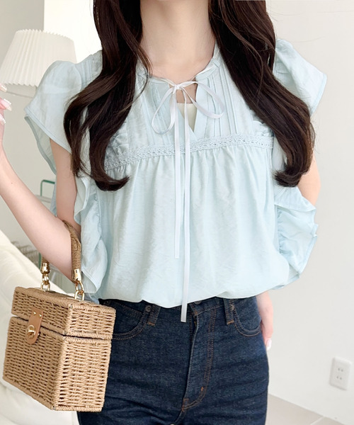 mily bilet(ミウィビレット)の「【mily bilet】大人可愛い♪レース使いリボンノースリブラウス(シャツ/ブラウス・レディース・ブルー/ブラック/ホワイト・X-LARGE/SMALL/MEDIUM/LARGE)」の3枚目の写真
