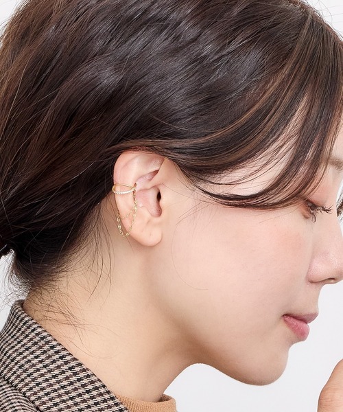Heartdance(ハートダンス)の「キュービッククロスチェーンイヤカフ(イヤーカフ・レディース・ピンクゴールド/ゴールド/シルバー・FREE)」の4枚目の写真