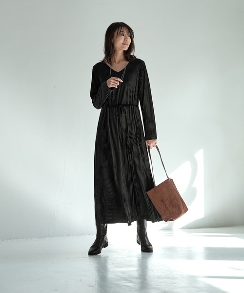 STYLE DELI（スタイルデリ）の「ストライプベロアワンピース（ワンピース・レディース・ブラック/ダークグレー・SMALL/MEDIUM）」の17枚目の写真
