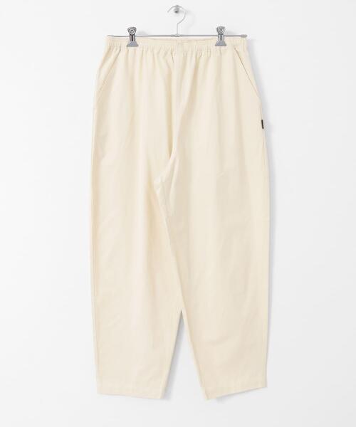 URBAN RESEARCH Sonny Label（アーバンリサーチサニーレーベル）の「ベーシックワイドイージーチノパンツ（その他パンツ・メンズ・ホワイト系その他/ベージュ/チャコールグレー/ブラック・MEDIUM/SMALL/LARGE）」の16枚目の写真