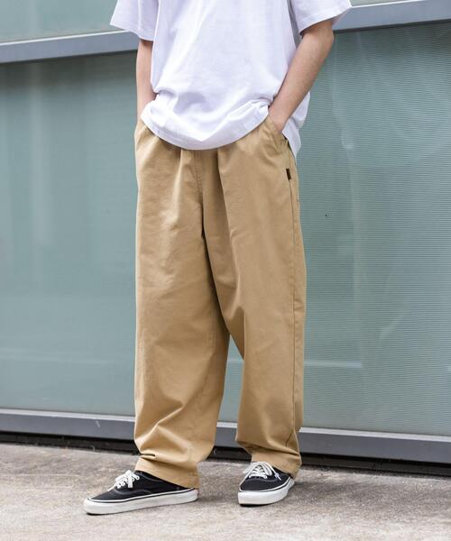 URBAN RESEARCH Sonny Label（アーバンリサーチサニーレーベル）の「ベーシックワイドイージーチノパンツ（その他パンツ・メンズ・ホワイト系その他/ベージュ/チャコールグレー/ブラック・MEDIUM/SMALL/LARGE）」の19枚目の写真