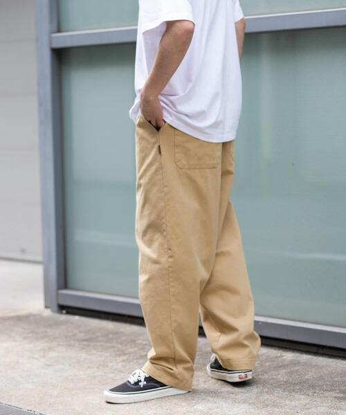 URBAN RESEARCH Sonny Label（アーバンリサーチサニーレーベル）の「ベーシックワイドイージーチノパンツ（その他パンツ・メンズ・ホワイト系その他/ベージュ/チャコールグレー/ブラック・MEDIUM/SMALL/LARGE）」の20枚目の写真