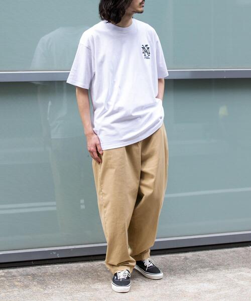 URBAN RESEARCH Sonny Label（アーバンリサーチサニーレーベル）の「ベーシックワイドイージーチノパンツ（その他パンツ・メンズ・ホワイト系その他/ベージュ/チャコールグレー/ブラック・MEDIUM/SMALL/LARGE）」の21枚目の写真