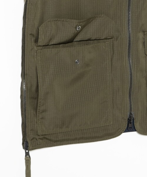 TAION（タイオン）の「TAION / Non Down Military Reversible V Neck Vest（ベスト・メンズ・ブラック/ダークオリーブ・MEDIUM/LARGE/X-LARGE/XX-LARGE）」の12枚目の写真