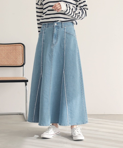 n'OrLABEL（ノアールレーベル）の「『フリンジデニムマーメイドスカート』（デニムスカート・レディース・ネイビー/ブルー・2/1）」の2枚目の写真