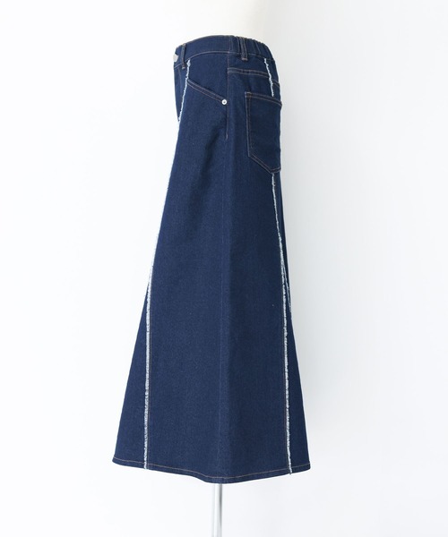 n'OrLABEL（ノアールレーベル）の「『フリンジデニムマーメイドスカート』（デニムスカート・レディース・ネイビー/ブルー・2/1）」の16枚目の写真